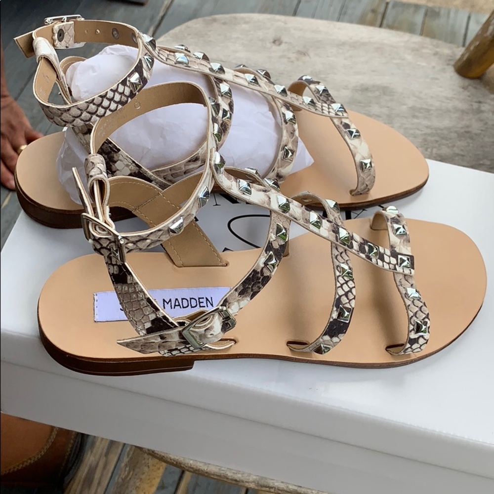 Steve Madden “Beyond” sandals